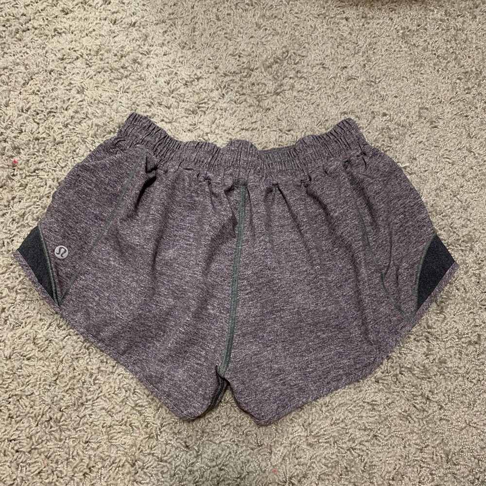 Lululemon LR Hotty Hot Short 2.5” Size 4